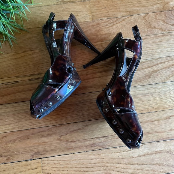 Stuart Weitzman Cognac Peep-toe Slingbacks - Picture 5 of 11
